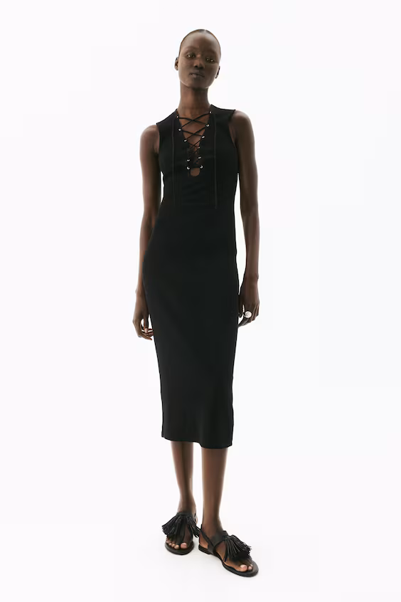 Платье в рубчик с завязками