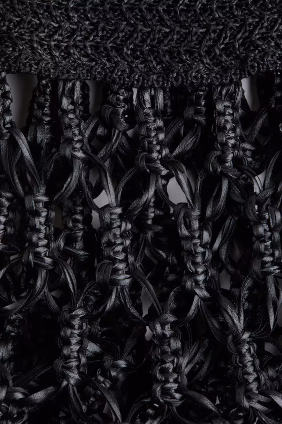 Юбка с вязаным узором и кисточками