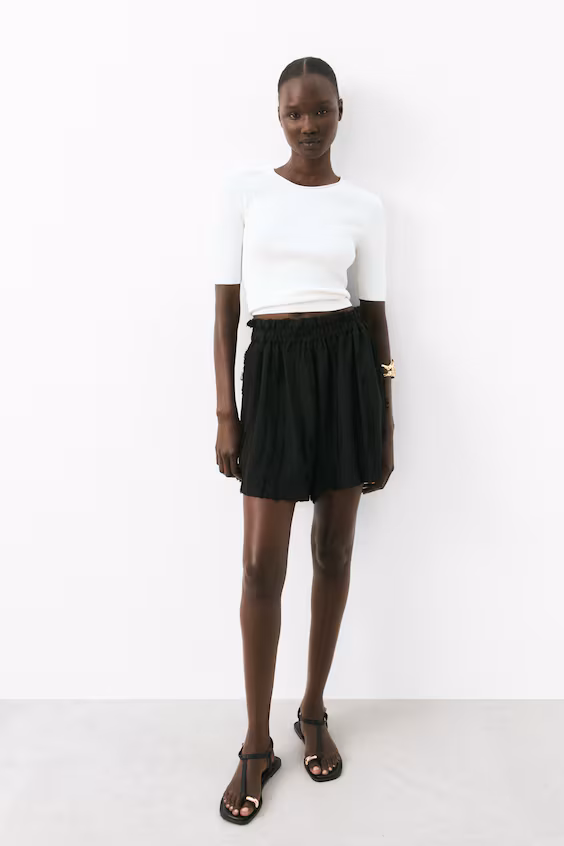 Футболка из тонкой трикотажной ткани