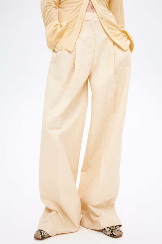 Широкие классические брюки