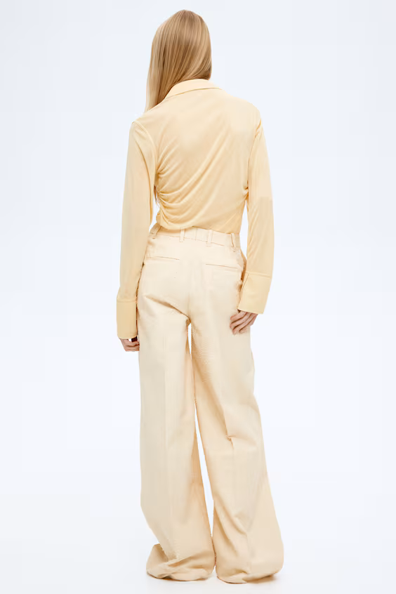 Широкие классические брюки