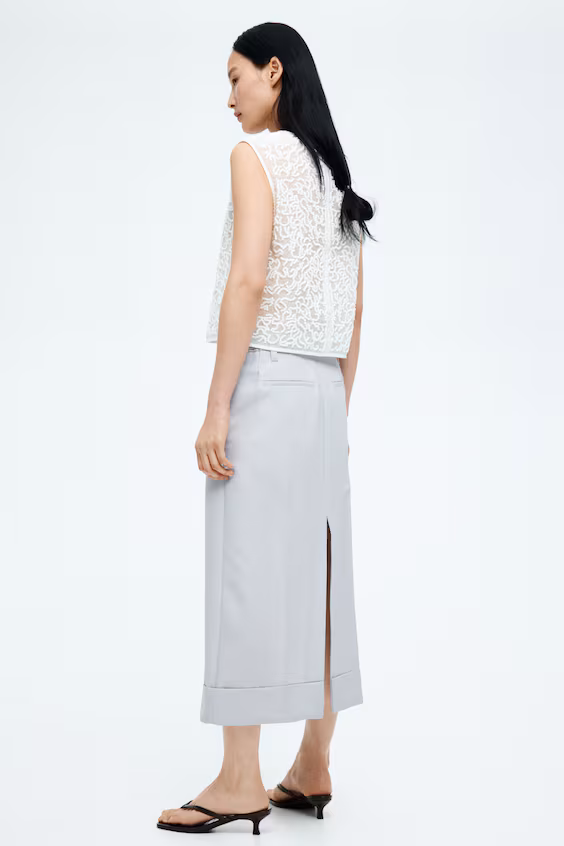 Топ с вышивкой из воздушной ткани