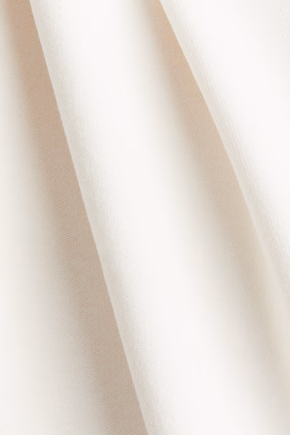 Свитер с карманами