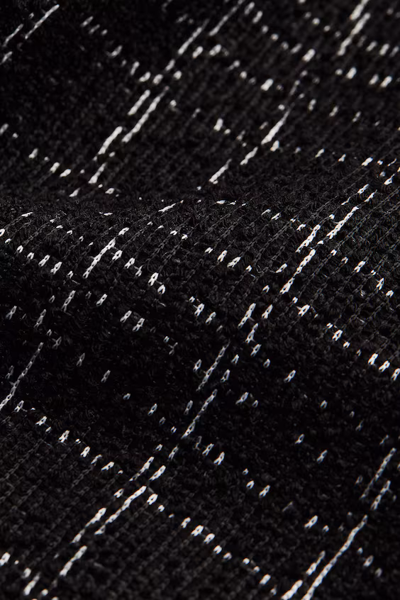 Короткий свитер из букле