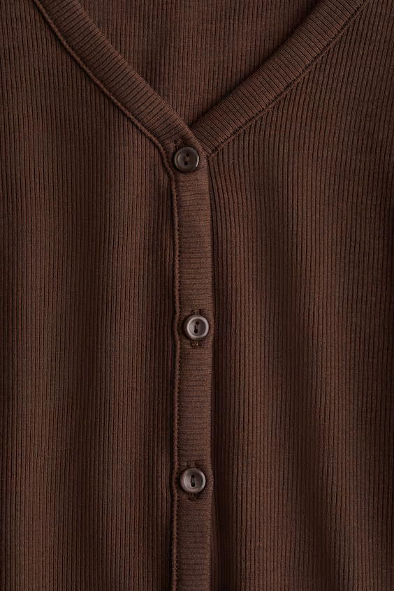 Футболка в рубчик с пуговицами спереди