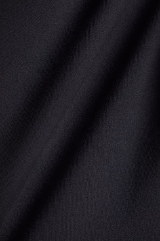 Топ из микрофибры с лодочковым вырезом