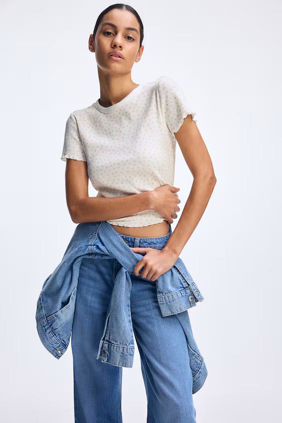 Футболка с оверлоком