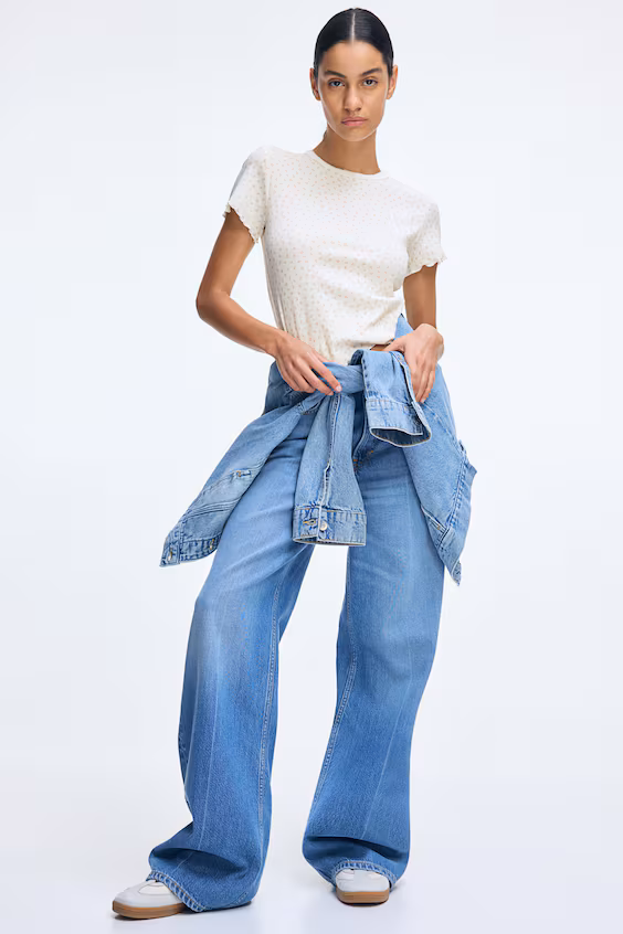 Футболка с оверлоком