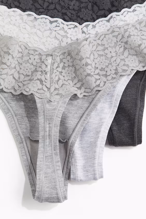 Пакет из 10 стрингов из кружева