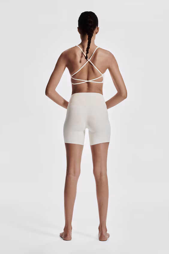 Спортивный бюстгальтер light support с технологией softmove™