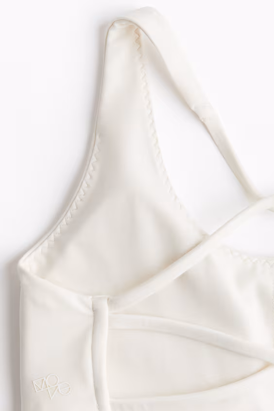 Спортивный бюстгальтер light support с технологией softmove™