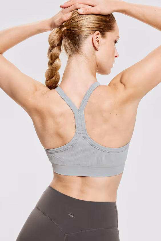 Бюстгальтер средней поддержки seamless medium support с технологией drymove™