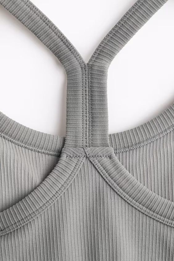 Бюстгальтер средней поддержки seamless medium support с технологией drymove™