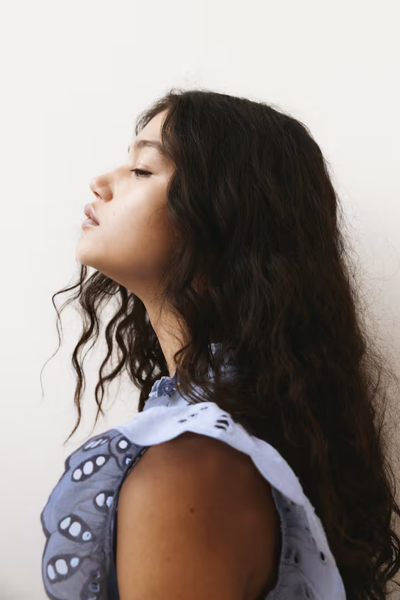 Платье с английской вышивкой