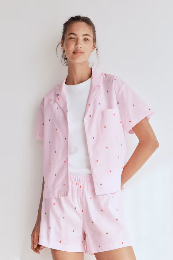Пижама из рубашки и шорт