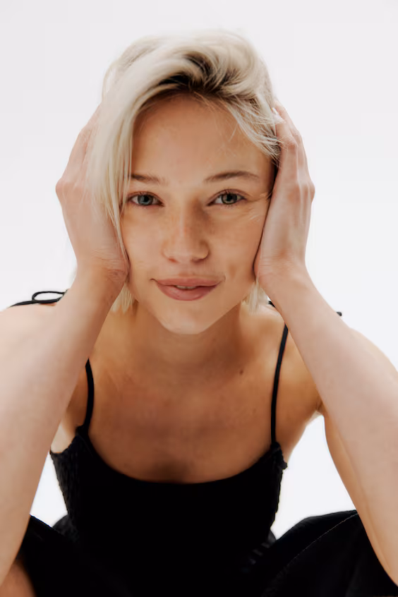 Платье с узорчатой смокк с завязывающимися лямками