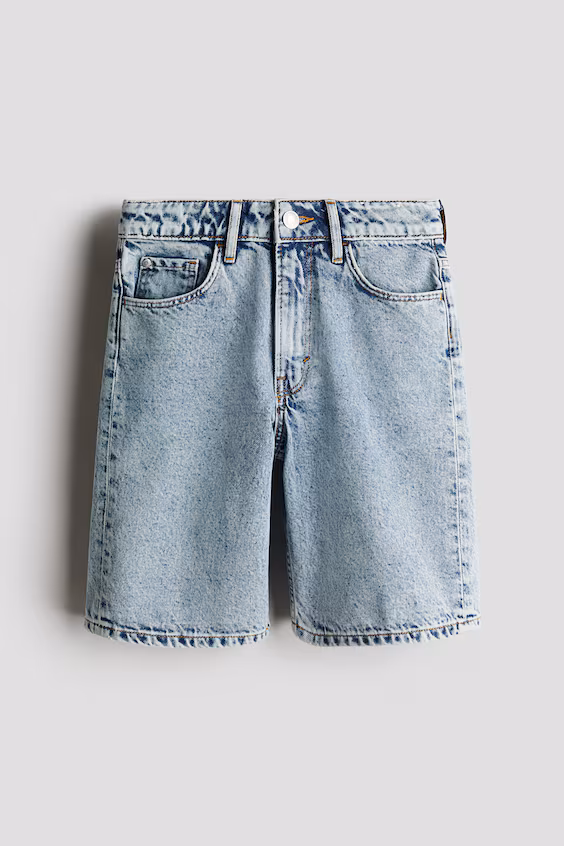 Джинсовые шорты свободного кроя