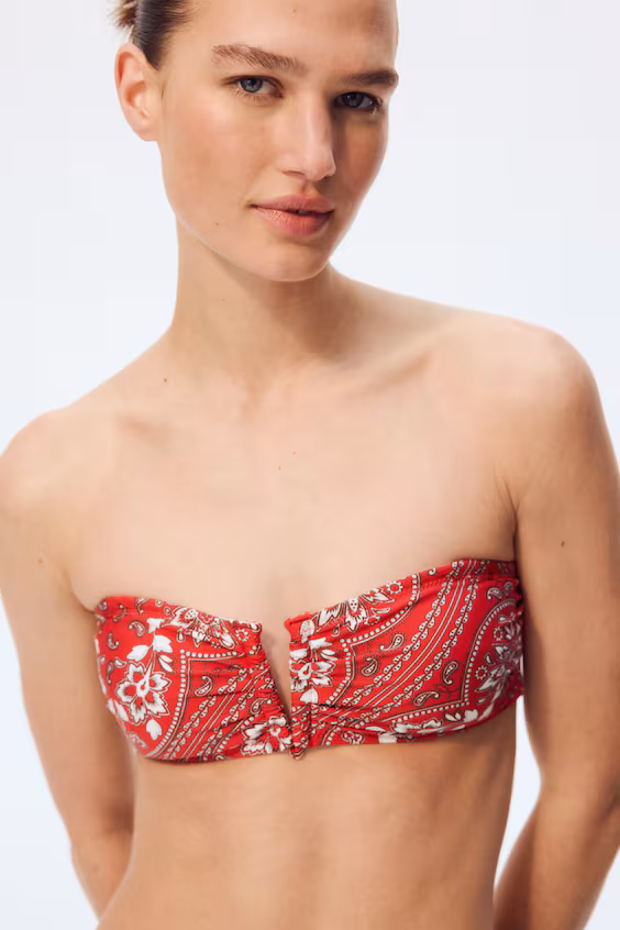 Бандо верх купальника с поролоновыми чашечками