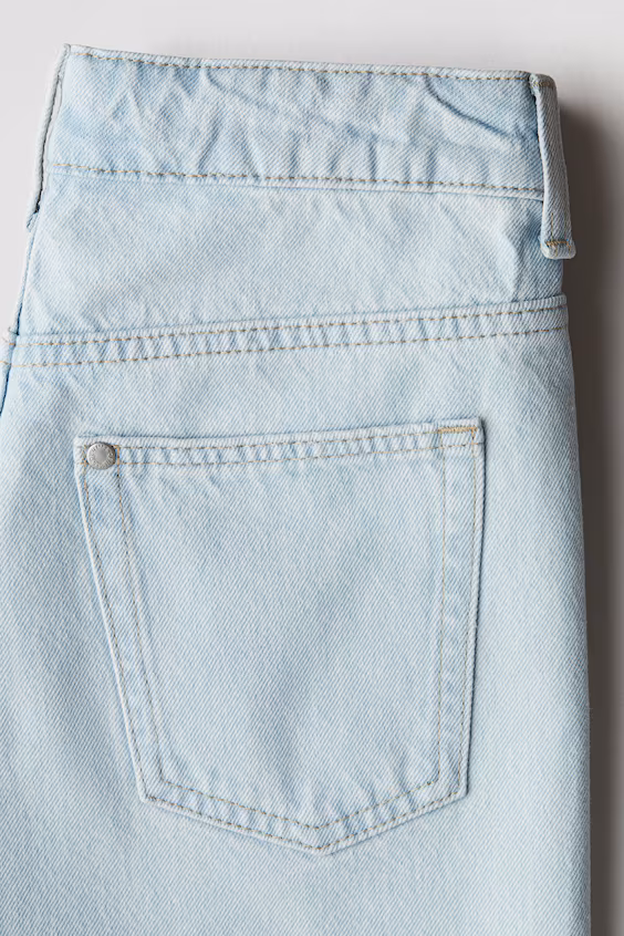 Джинсовые шорты свободного кроя