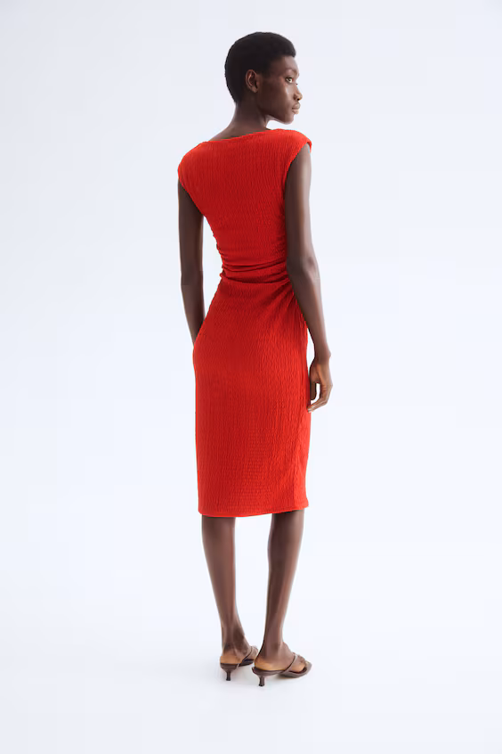 Платье с драпировкой