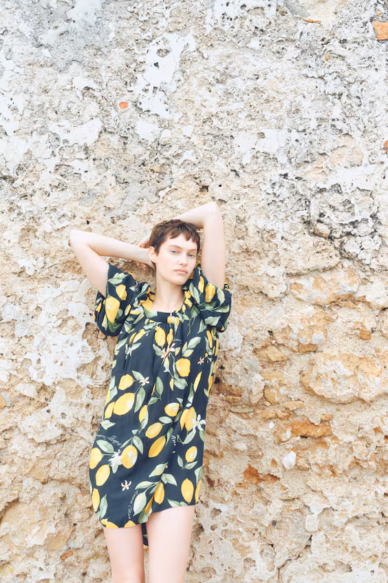 Платье-туника с воздушными рукавами