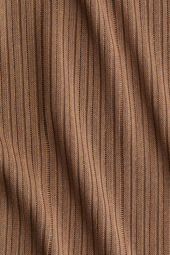 Топ без рукавов из воздушного рубчика