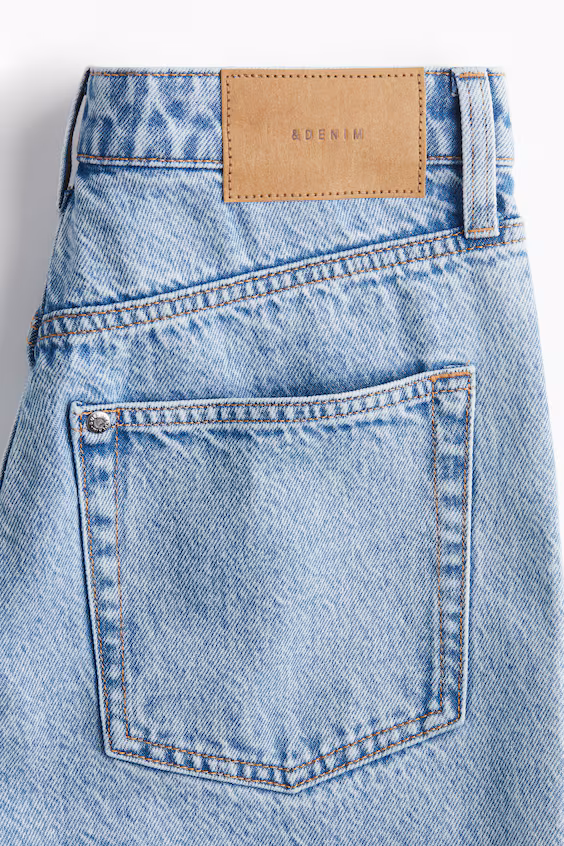 Джинсы с широкими ультравысокими брюками