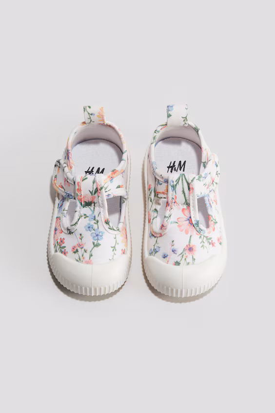 Сандалии из хлопка