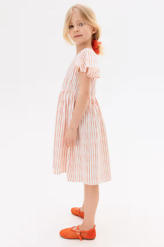 Платье из хлопка с оборками на рукавах