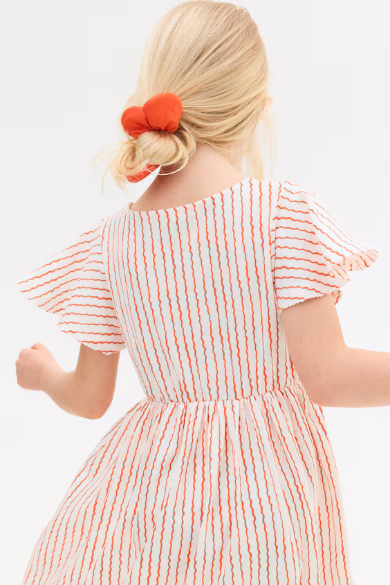 Платье из хлопка с оборками на рукавах