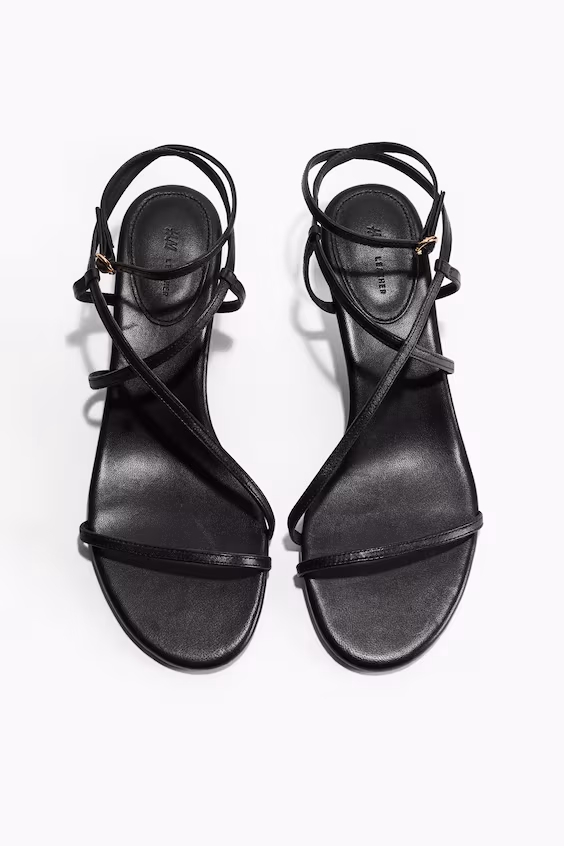 Сандалии из кожи с каблуком-китен