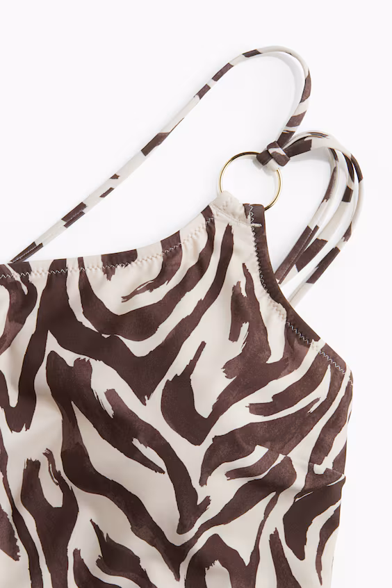 Купальник high leg с одним обнаженным плечом