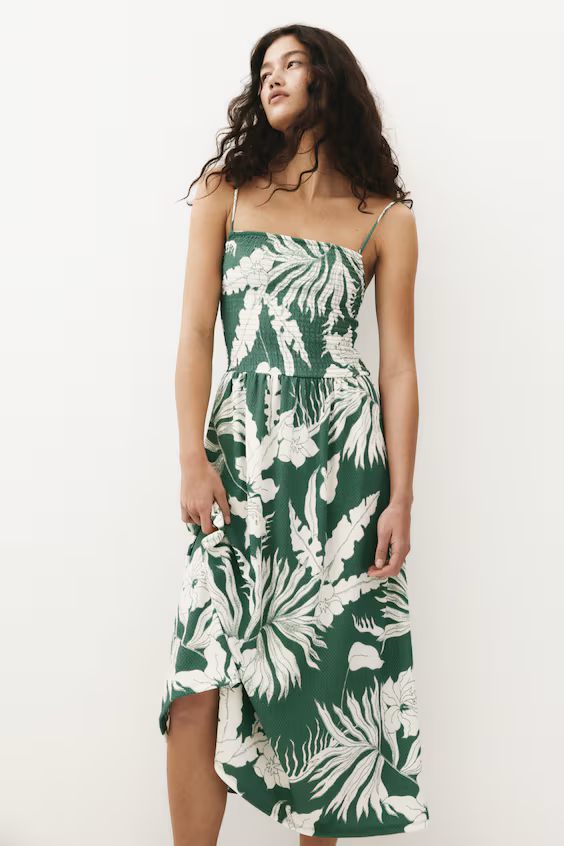 Платье с бретельками и корпусом в складку