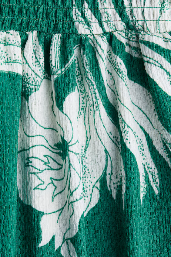 Платье с бретельками и корпусом в складку