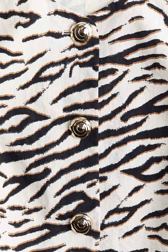 Блузка с набитыми рукавами