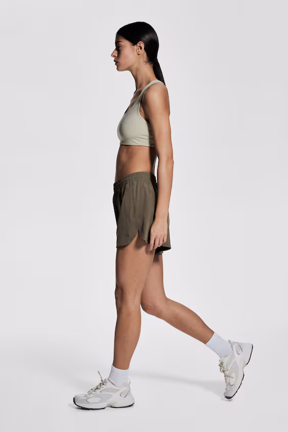 Шорты для бега с технологией drymove™