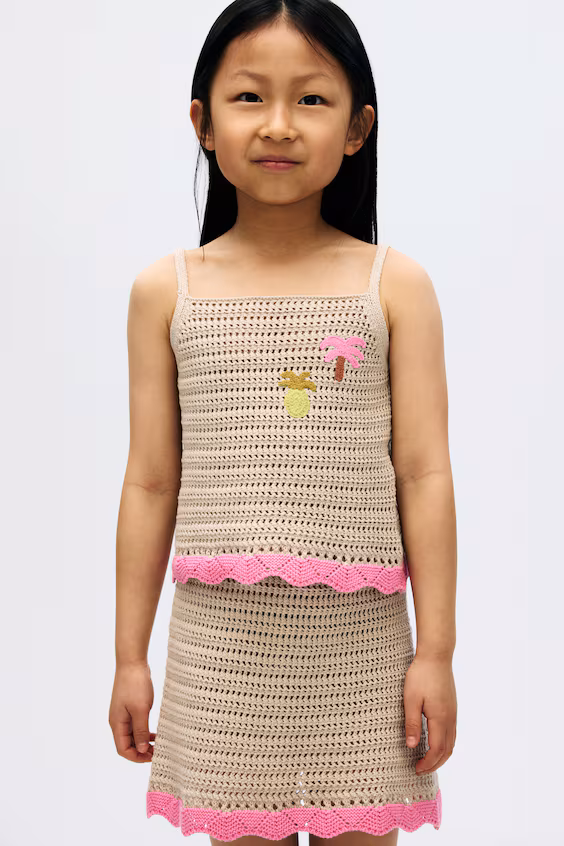 Комплект топа и юбки из мягкой вязаной ткани