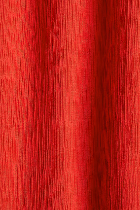 Платье с бретелью в складку