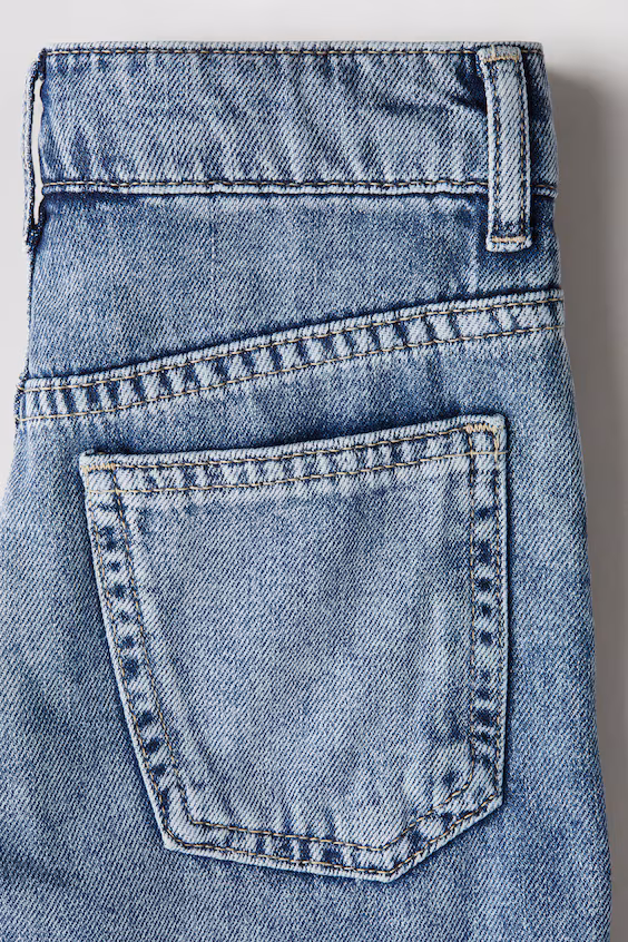 Джинсы свободного кроя