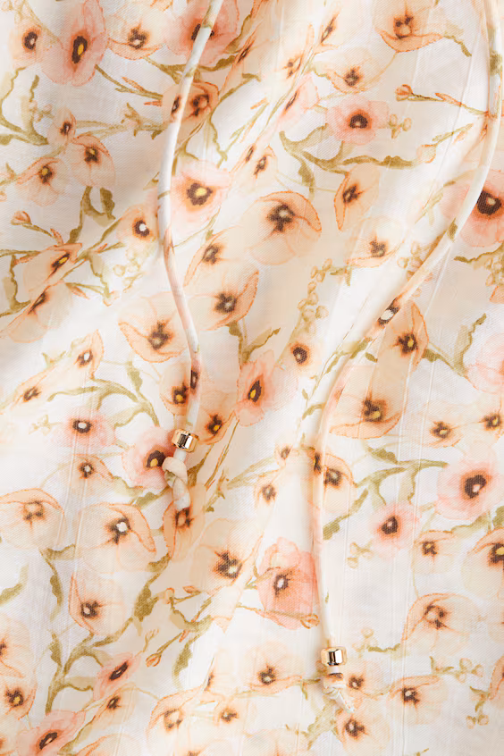 Блузка с рукавами-бабочками