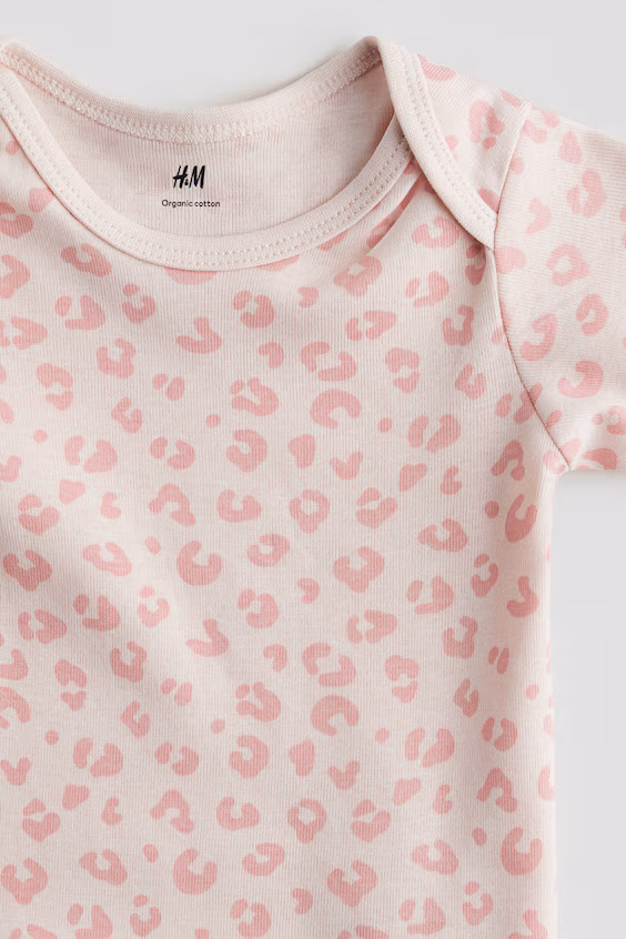 Боди с принтом и перекрещенными плечами