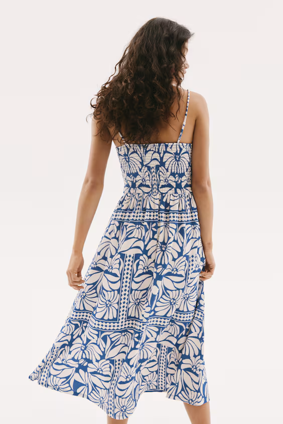 Платье с бретельками и корпусом в складку