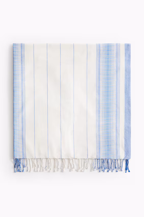 Пляжное полотенце из жаккардовой ткани