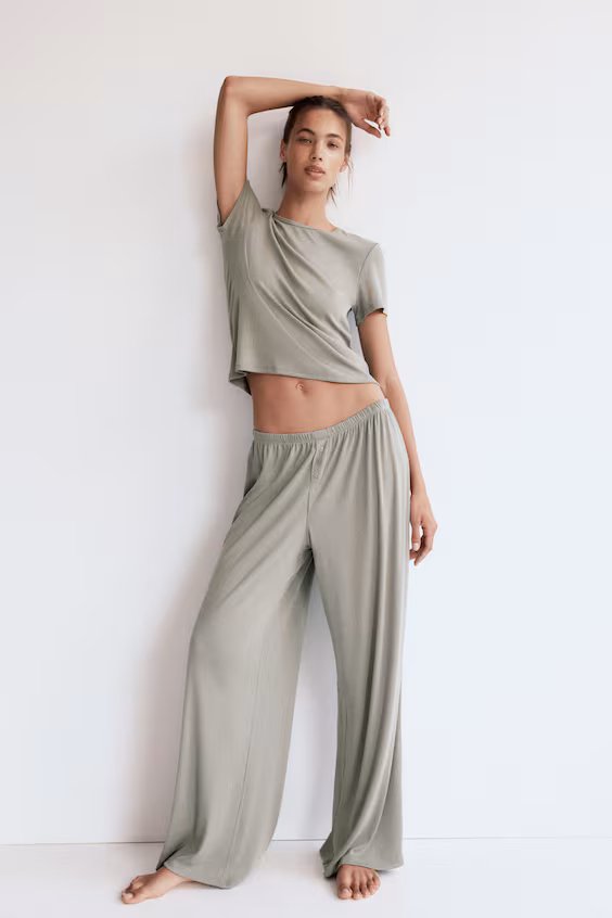 Пижама из мягкого джерси с точечным узором