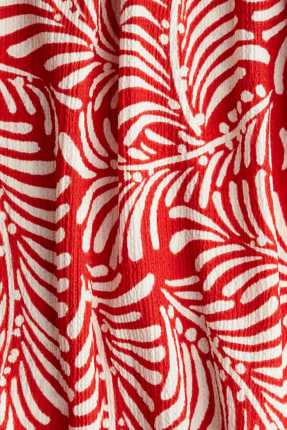 Платье с бретельками и корпусом smock в складку