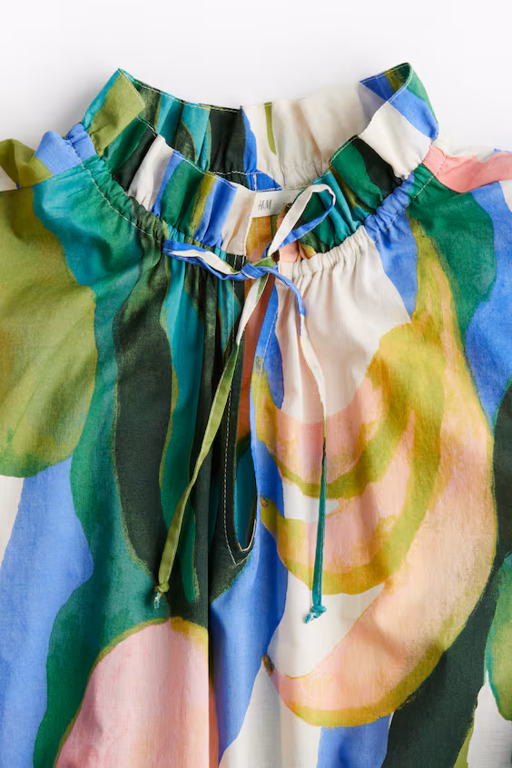 Платье с воротничком со складками