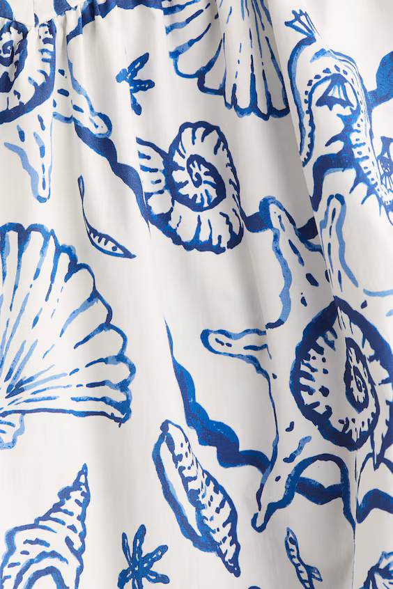 Платье с расклешенной юбкой