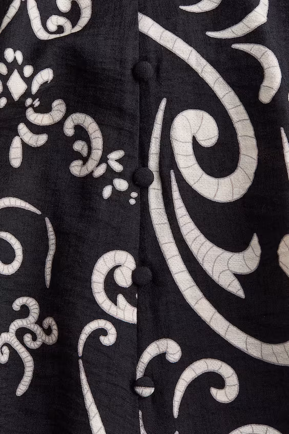 Платье-футляр с тонкими бретелями