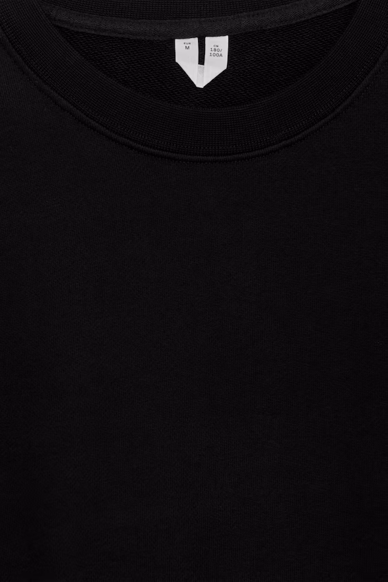 Свитер средней плотности