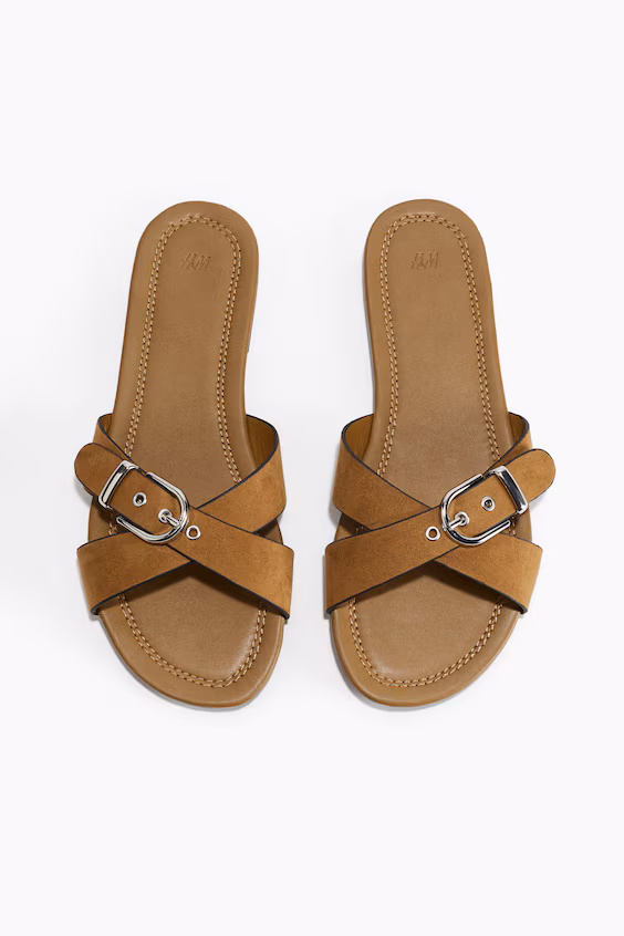 Сандалии на перекрестных ремешках